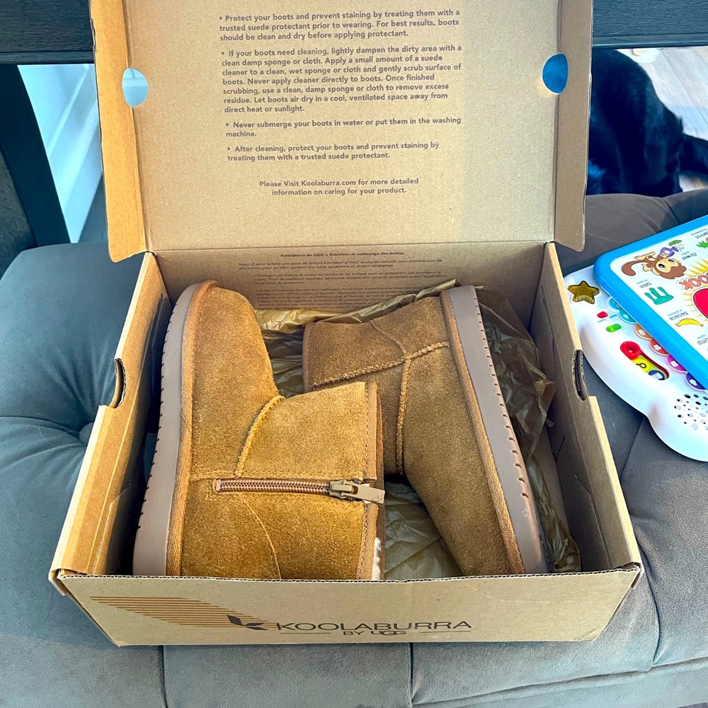 Koolabura by UGG little kids boots size 12. Brand new!!!